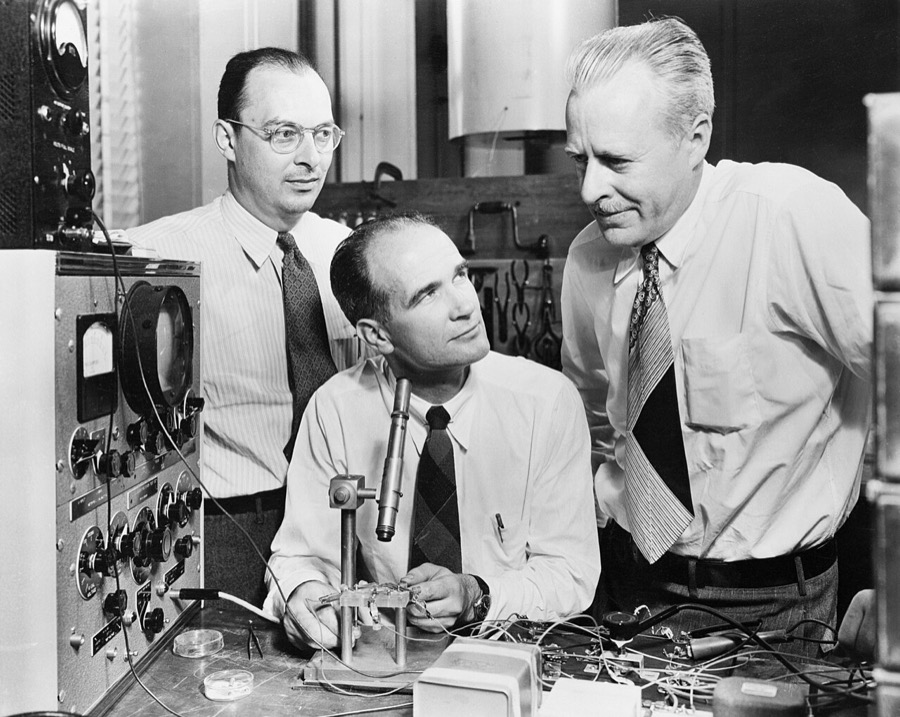 The transistor inventors - Bell Labs, 1948