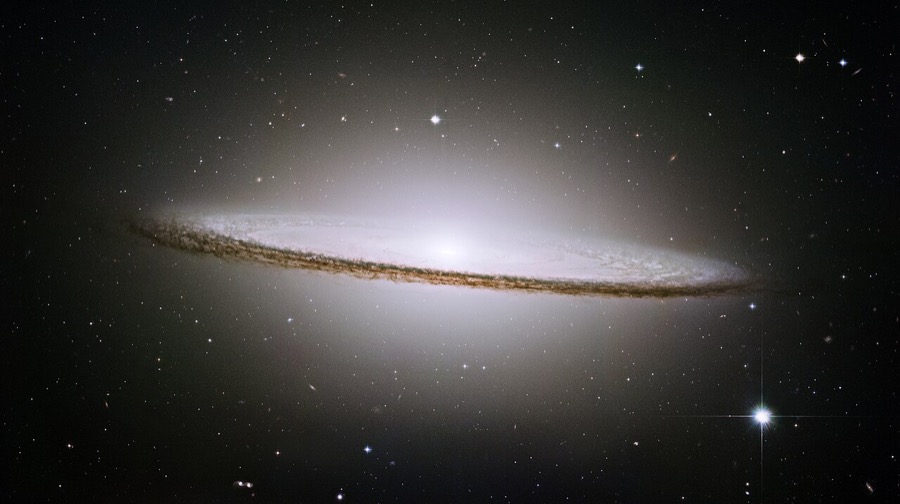 Sombrero Galaxy (M104) - Hubble